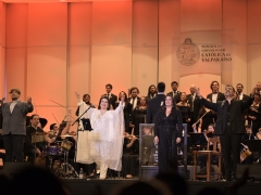 Soprano Verónica Villarroel deleitó al público asistente a gala lírica organizada por la PUCV en el Teatro Municipal de Viña