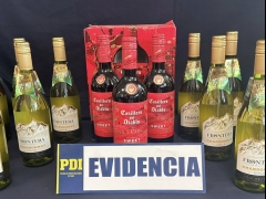 Noticia: PDI San Antonio recupera vinos de exportación robados que tenían como destino China y Japón