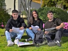 Noticia: Admisión 2025: PUCV consolida alza en cantidad y calidad de estudiantes seleccionados por tercer año   