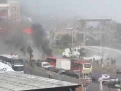 Noticia: Enfrentamientos entre pescadores y Carabineros marcan protesta en Valparaíso