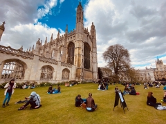 Noticia: PUCV se consolida como referente de certificación de inglés por la Universidad de Cambridge