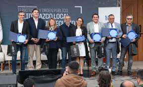 Con la presencia del ministro de Seguridad, la PUCV certificó seminario ...